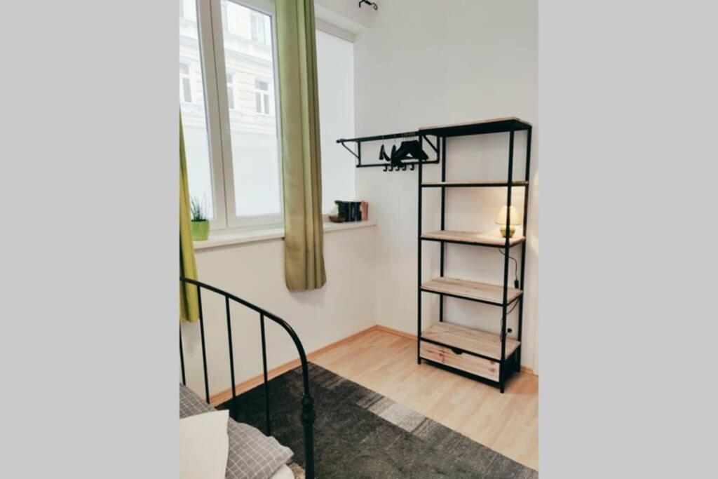 Amadeus - Tram Station To The Opera 2 Mins Away Apartment *